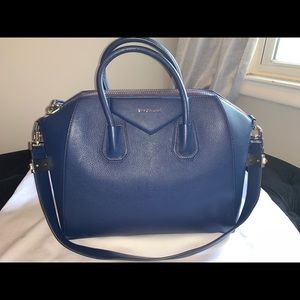 Medium Givenchy Antigona in Deep Blue
